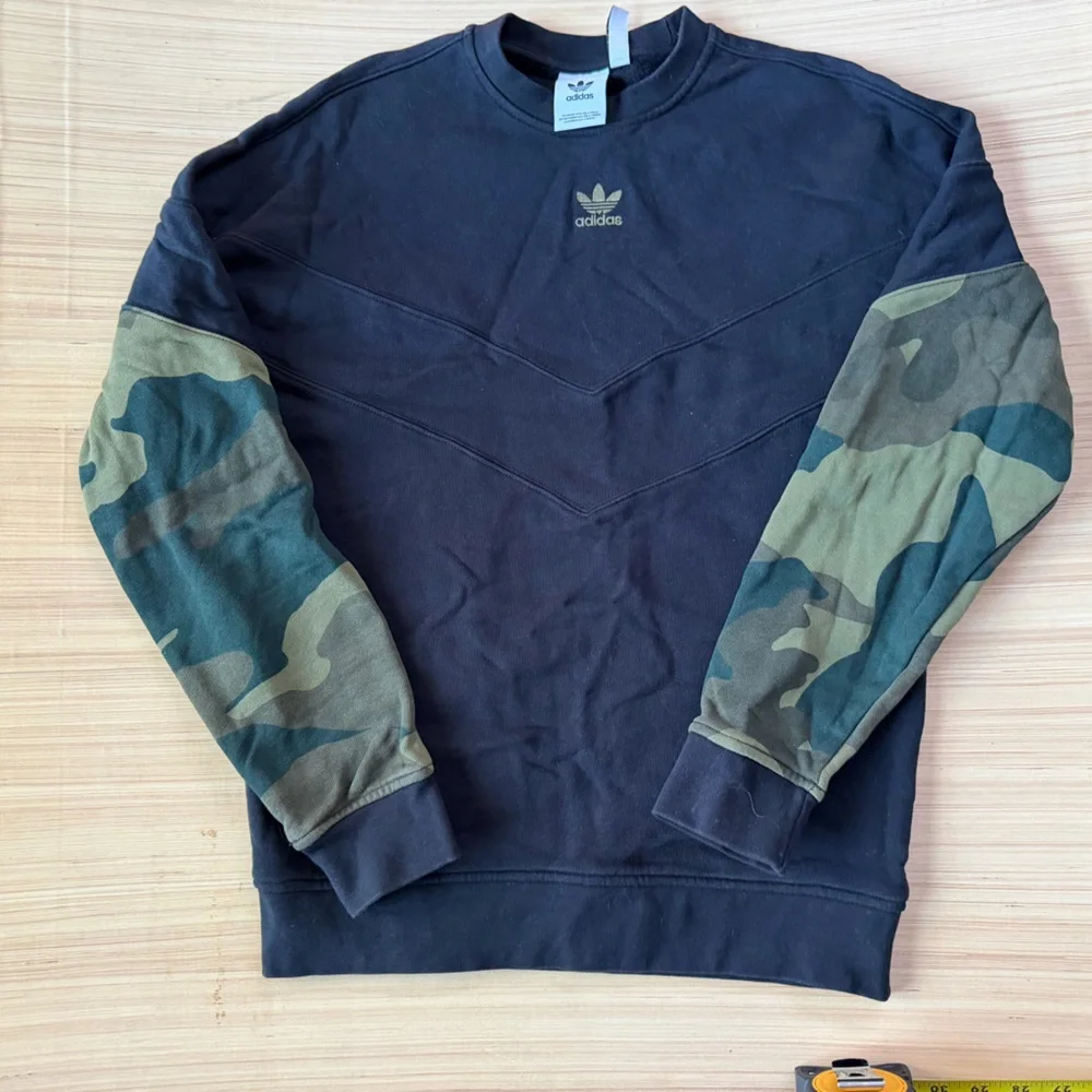 Adidas Black‎ Sweatshirt with green Logo